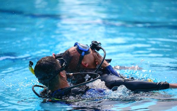 Flyer for PADI Emergency First Response Instructor Course
